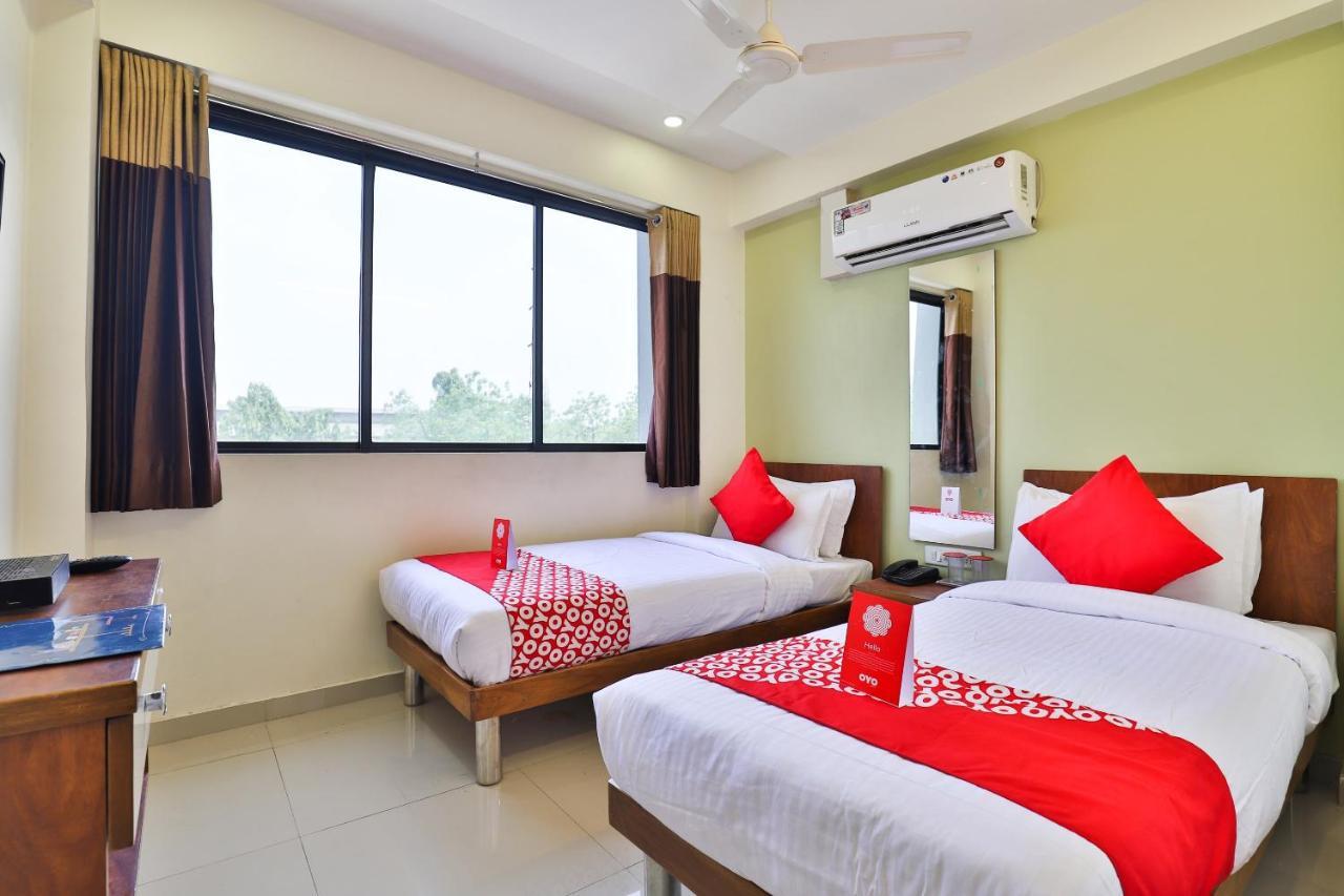 Oyo 15417 Red Rose Hotel Watuwa Eksteriør billede