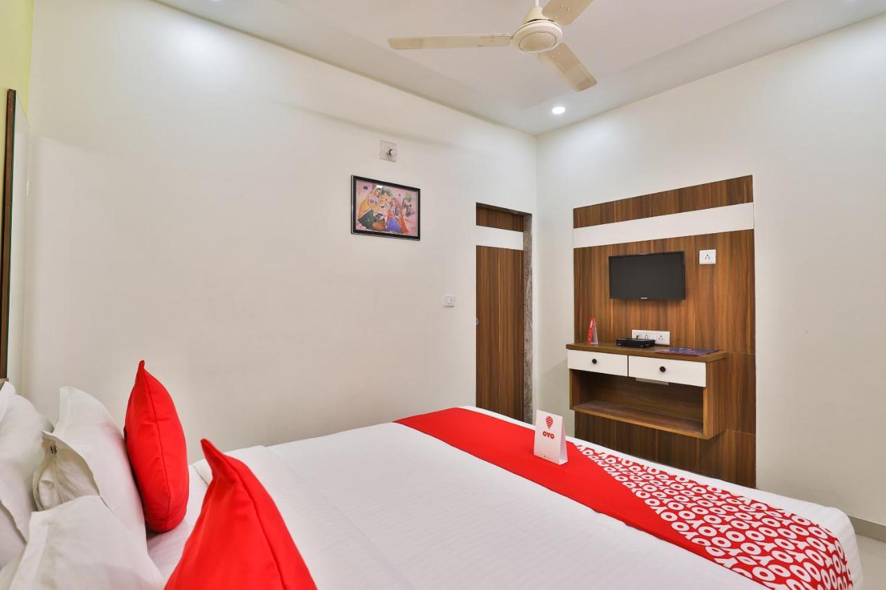 Oyo 15417 Red Rose Hotel Watuwa Eksteriør billede