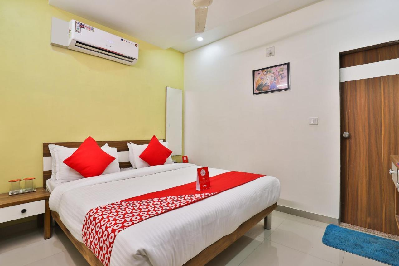 Oyo 15417 Red Rose Hotel Watuwa Eksteriør billede