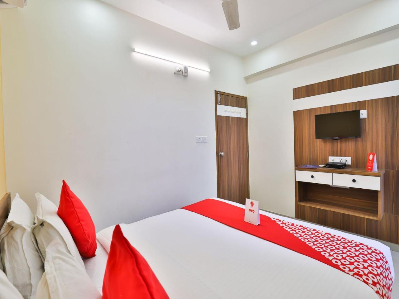 Oyo 15417 Red Rose Hotel Watuwa Eksteriør billede